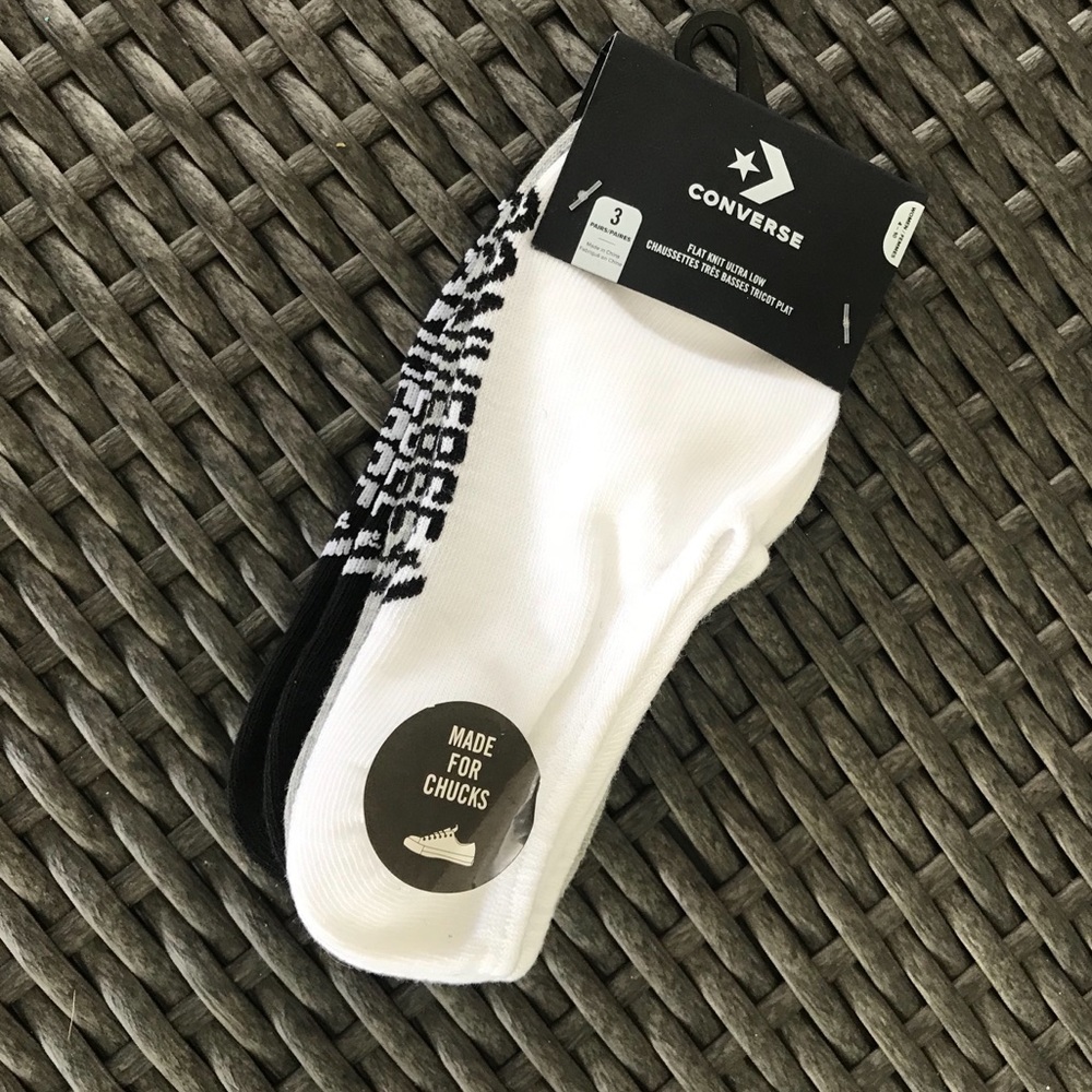Woman’s converse ultra low socks fits sizes 4-10